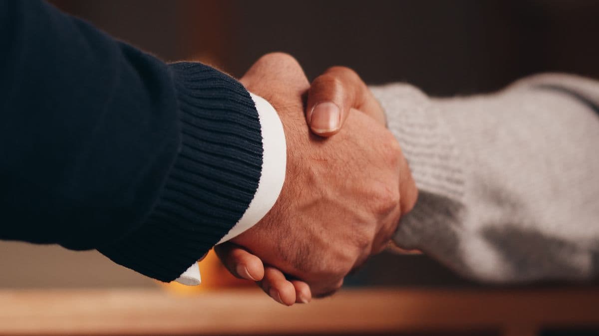 A handshake over a lending agreement